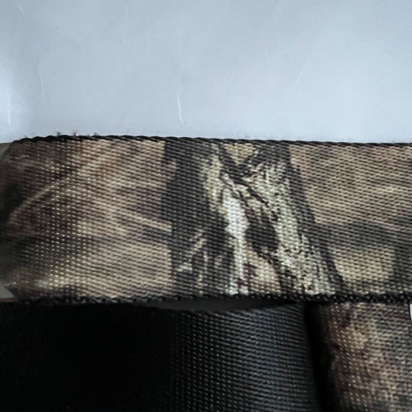 Buckle-down Belt Chrysler Logo Seatbelt Lap Dodge Ram 2014 Woods Forest Hunting - Picture 6 of 7